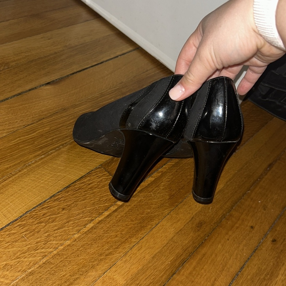 Good Condition Work Heels - Picture 2 of 4
